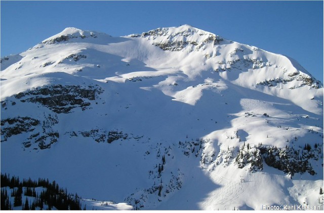 Canadian Avalanche Centre warns people not to use the backcountry