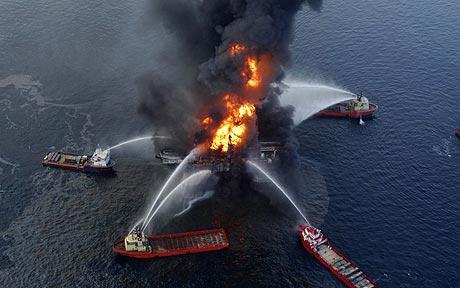 Gulf of Mexico oil spill expanding; submarines to try to stop leak