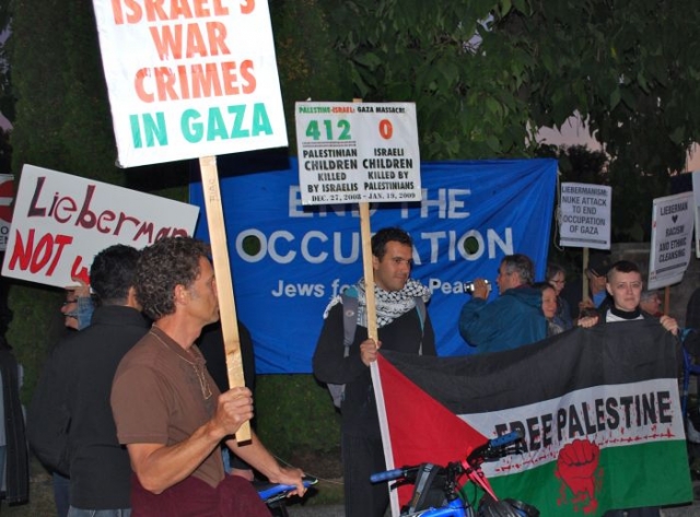 Protestors greet Israeli Foreign Minister in Vancouver