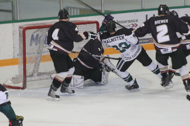 Rebels make it look easy, pound Leafs 8-2 in KIJHL exhibition play Thursday in Nelson