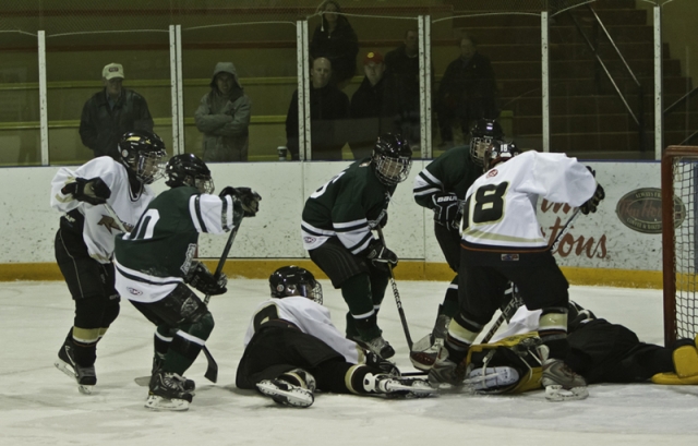 Nelson outlasts Castlegar 7-6 in Bantam Rep Tournament thriller Sunday in Sunflower City