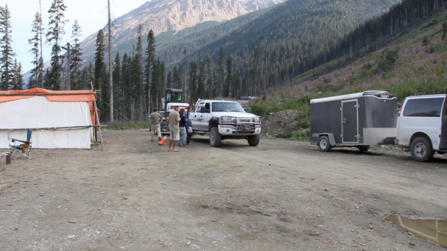 Jumbo Glacier Resort machinery turned back by citizen checkpoint