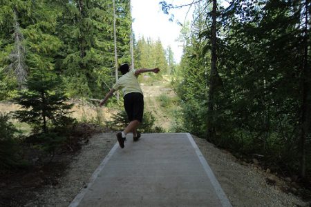 Hard working and passionate volunteerism pays off as Thin Air disc golf course gets grant from RDKB