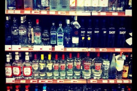 BC government rolls out two-part plan to sell liquor in grocery stores