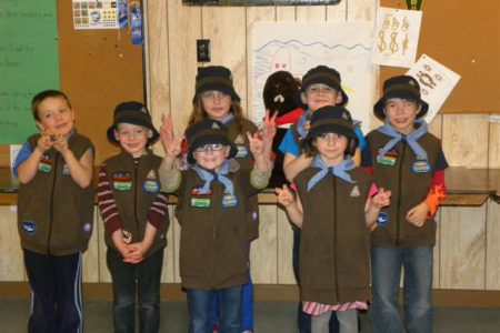 THIS WEEKEND! 2nd Rossland Scouts need your help with their Community Garage Sale