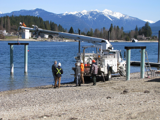 West Arm Outdoors Club, Nelson Hydro join forces to erect a fishing platform on West Arm of Kootenay Lake