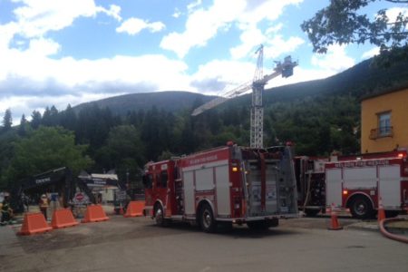 Gas leak shuts down city block in downtown Nelson