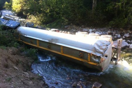 Charge in Lemon Creek fuel spill stayed as federal lawyers, fisheries take up investigation of case