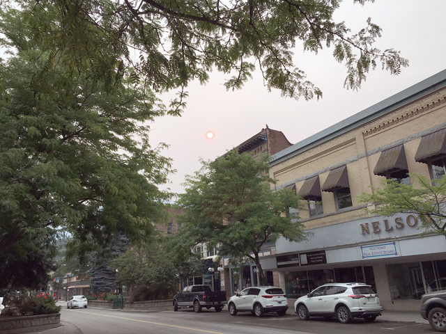 Smoky Skies Bulletin includes West Kootenay, Boundary regions