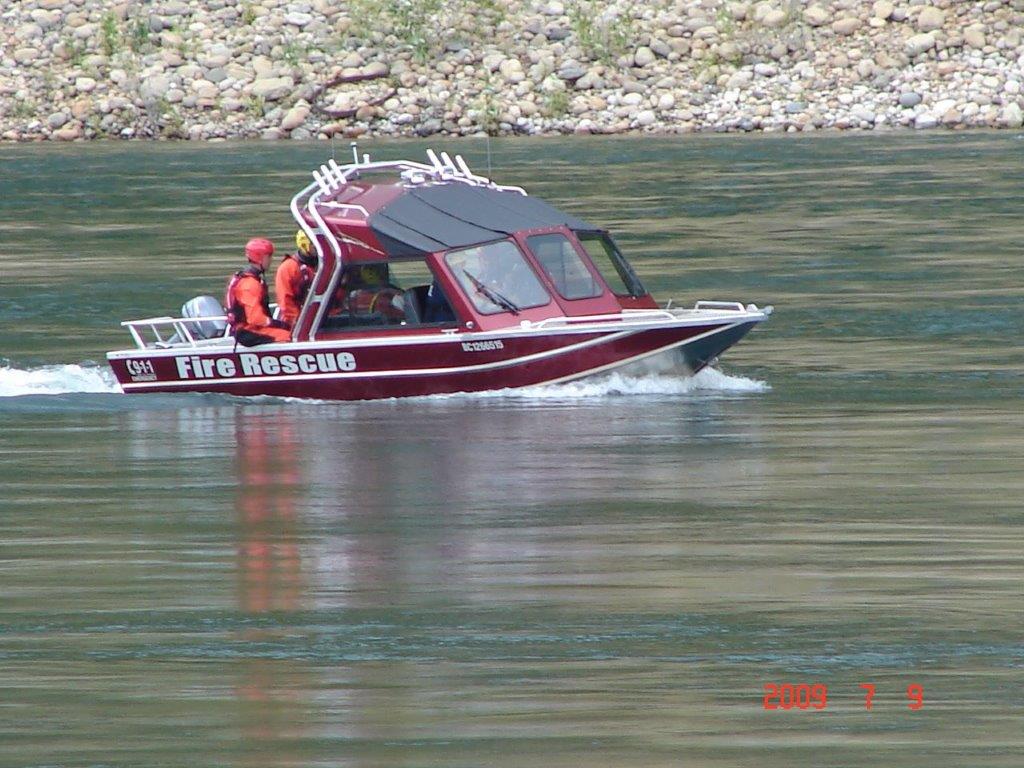 Daring midnight water rescue draws glowing praise for Trail firefighters