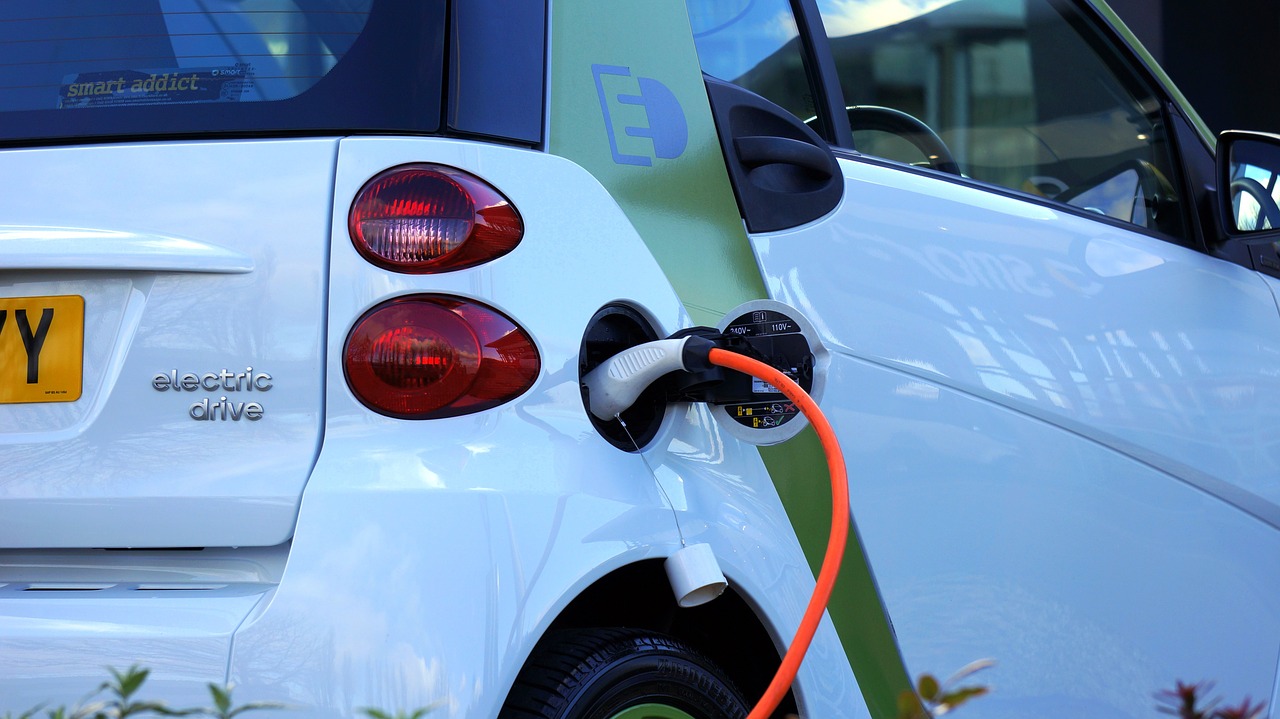 The Definitive Guide to Electric Cars in Canada