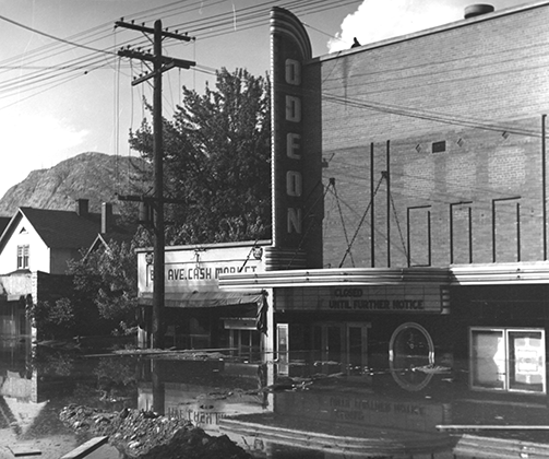 Exhibit opens today to relive historic flood of '48