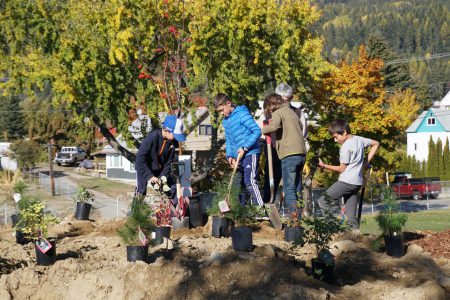 Ecole des Sept-Sommets Students Plant for the Future