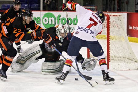 Smoke Eaters Defence Stalls Vipers In 3-1 Game #1 Victory