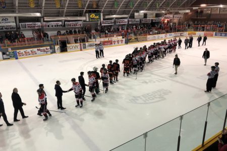 Smoke Eaters Advance To Second Round With 4-2 Game #5 Win In Merritt