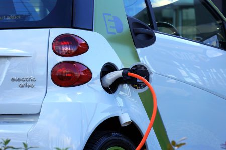 Column: Government support for electric vehicles drives down emissions