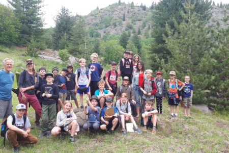 Elementary Students Create Field Guide to get People Outside