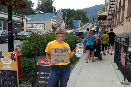 Panhandling to eradicate Polio